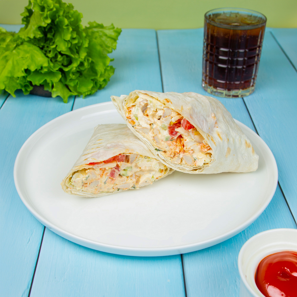 Изображение товара Шаурма с курицей 400 г - сочная начинка, хрустящий лаваш