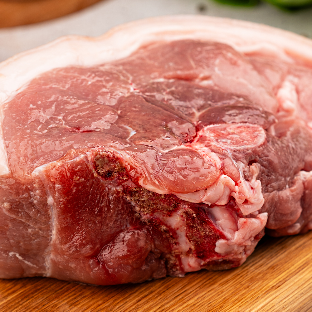 Изображение товара Окорок свиной на кости Классический - охлажденное, 5 суток, Россия